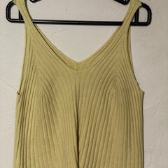 ニットベスト
の画像