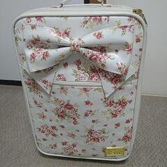 LIZLISAのキャリーバッグ