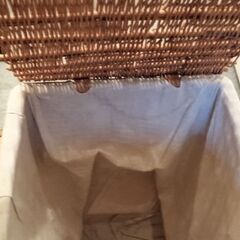 【寄付・譲渡】暖房、洗濯かごetcの画像
