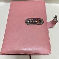 新品　鍵付き手帳