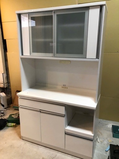 キッチンボード　食器棚　　配送可能 