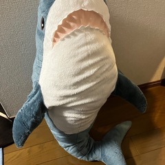イケアの大きいサメ