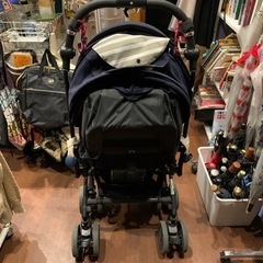 コンビ　ベビーカーの画像