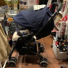 コンビ　ベビーカーの画像
