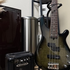 ベース、アンプ
