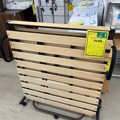 ジモティ来店特価!!　折りたたみベッド　すのこ      J-1...
