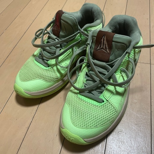 バスケットシューズ