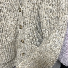 お約束中！UNIQLO カーディガン　ベージュ　Lサイズの画像