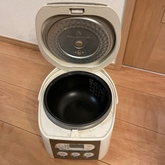 3合炊き炊飯器の画像