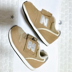 ニューバランス ベージュ 14cmの画像