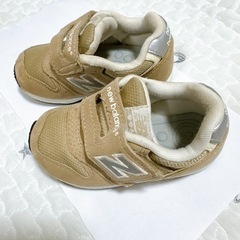 ニューバランス ベージュ 14cmの画像