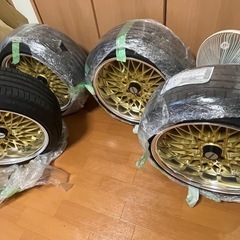 ハイエースホイール18インチ