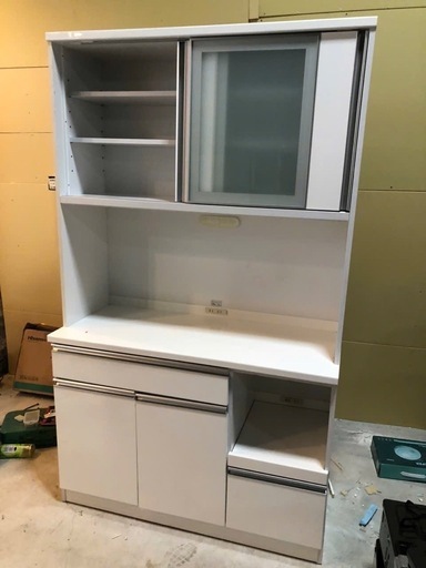 キッチンボード　食器棚　　配送可能