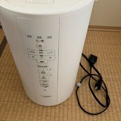 中古　象印（ZOJIRUSHI）スチーム式加湿器　EE-DB50-WAの画像