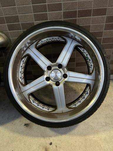 トラフィックスター19インチ　ホイール