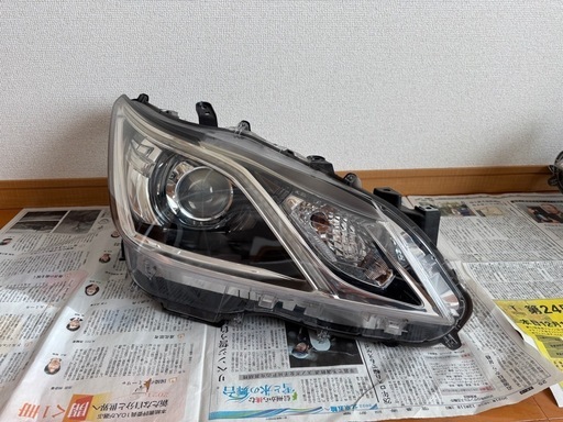 210クラウン ヘッドライト