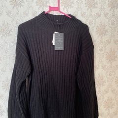 ニット２枚　黒(新品)グリーン(数回)の画像