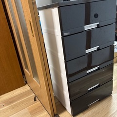 収納ケース 5段 黒と白 プラスチック製の画像