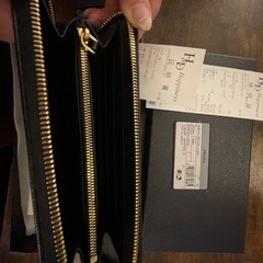 プラダ長財布