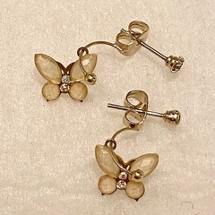 未使用 ピアス 2点セット バタフライ アクセサリーの画像
