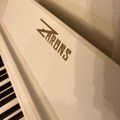 ZHRUNSの画像