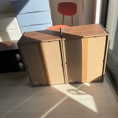 本棚（2つ）の画像