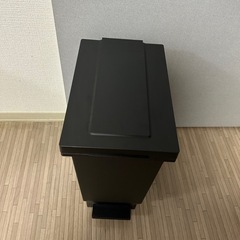 ゴミ箱の画像