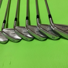 ウェッジ付き　フォーティーンTB5 FORGED 5〜P 6本　
+ 50.54.58計9本の画像