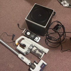ロジクールスピーカーとコードレス掃除の画像