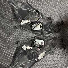 アイシス　zgm ヘッドライトの画像