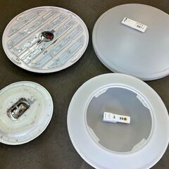オーム電機、アイリスオーヤマ　LED照明器具　リモコン付き　合計...