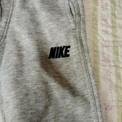 ナイキ　子供用ズボンの画像