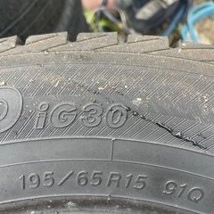 スタッドレスタイヤ195/65/15の画像