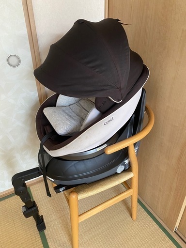 美品　コンビ　クルムーヴ　スマートISOFIX 650