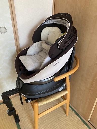 美品　コンビ　クルムーヴ　スマートISOFIX 650