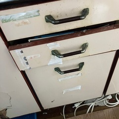 無料配送可能　キャビネットキッチン、底板もステンレス　台所の流し台（検システムキッチンの画像