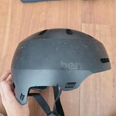 スケートボード　キッズ　女性　初心者　ケース　bernヘルメットの画像