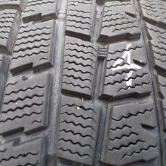 ダンロップ 175/70R14 84Q【2015年製_中古4本_6.1～6.7mm溝】スタッドレスタイヤの画像