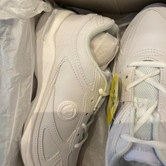 新品未使用 スニーカーの画像