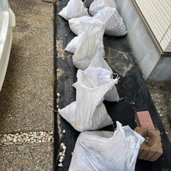庭砂利、庭石の画像