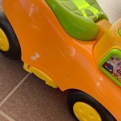 アンパンマン　よくばりビジーカー　乗用　押しぐるまの画像