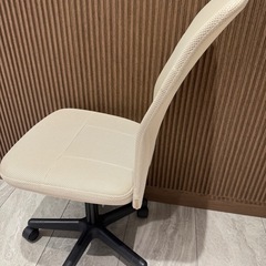 オフィスチェアの画像
