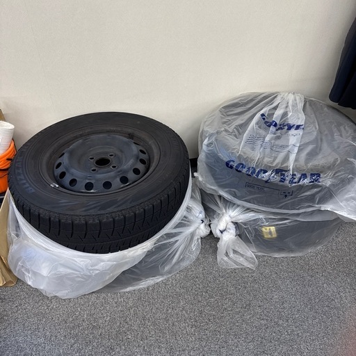 ブリヂストン　ブリザック　スタッドレスタイヤ　4本セット