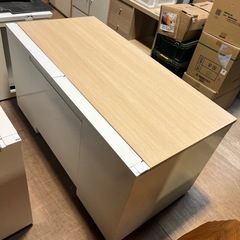 ☆中古品  オカムラ両袖事務机  鍵付き  1400×750×700  事務用品  ①  
☆の画像