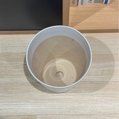 陶器　植木鉢28×25ホワイトの画像