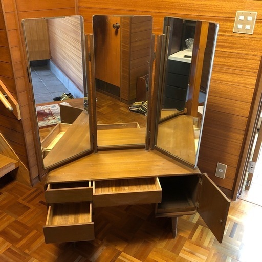 レトロな三面鏡 (chawchaw) 近鉄四日市のドレッサーの中古あげます