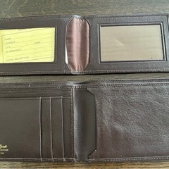 GENUINE（ジェニュイン）レザー本革二つ折財布とパスケースの画像