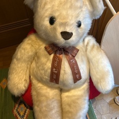 大きなクマのぬいぐるみの画像