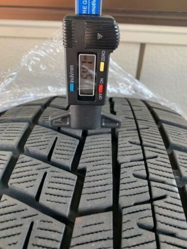 225-40-18　スタッドレスタイヤ