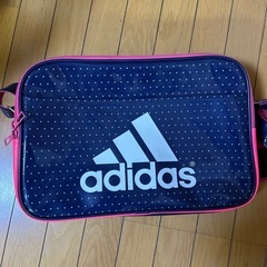 adidasバッグ